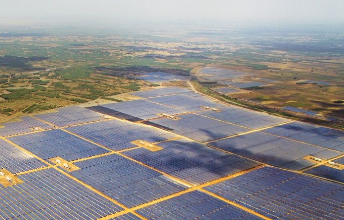 dünyanın en büyük güneş enerji santrali